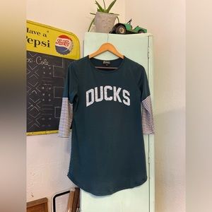 Oregon Ducks 3/4 Sleeve shirt, size small